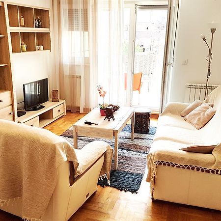 Shining Appartement Belgrado Buitenkant foto