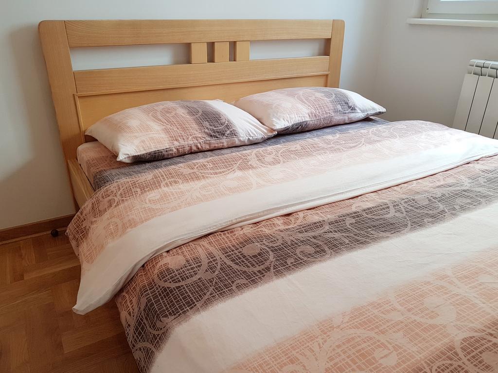 Shining Appartement Belgrado Buitenkant foto